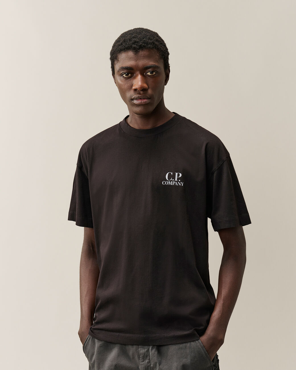 t-shirt logo contrasto 21CMTS165A 005100W 999 BLACK CP COMPANY 