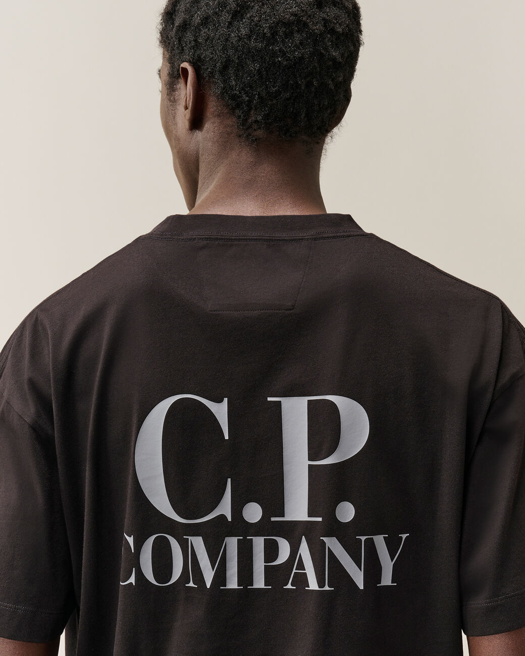 t-shirt logo contrasto 21CMTS165A 005100W 999 BLACK CP COMPANY 