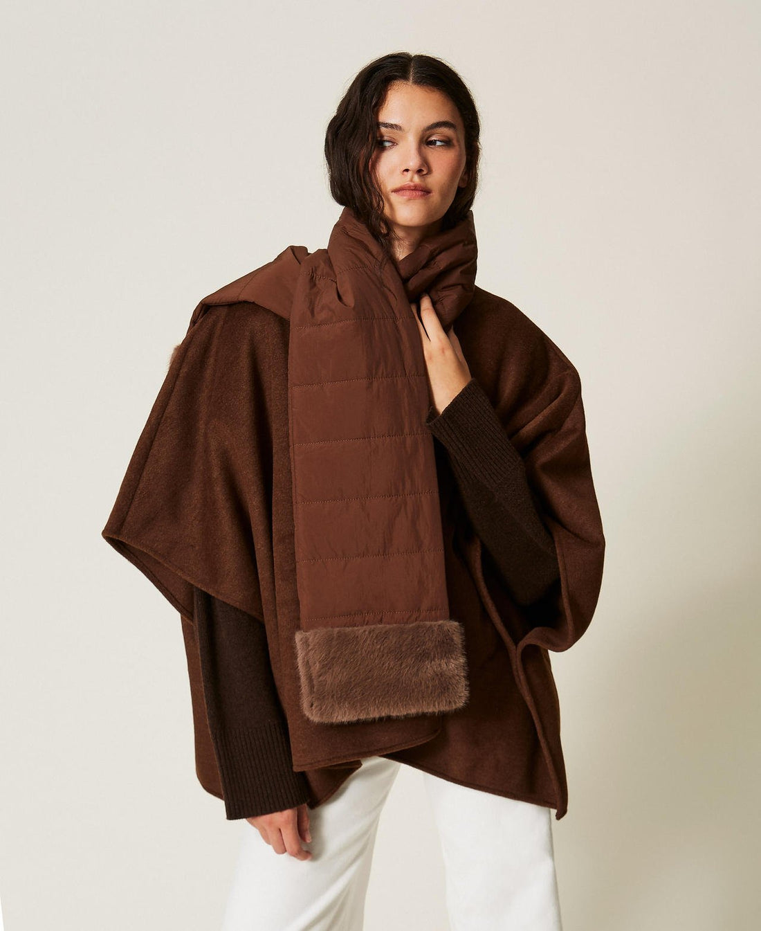 poncho in panno con sciarpa 262TO5510 13411 TWINSET 