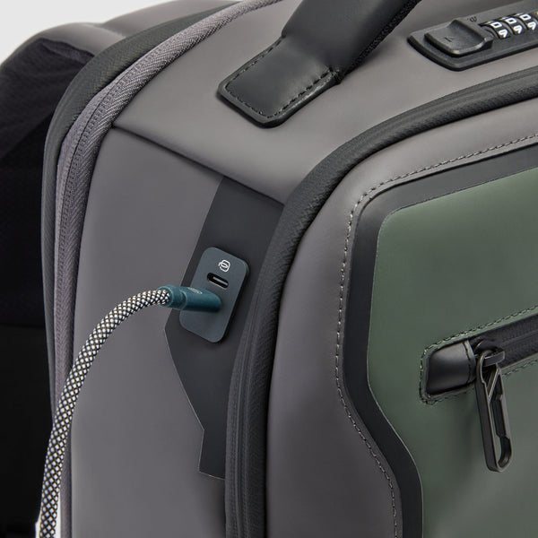 zaino in gomma idrorepellente CA7151W146 VE PIQUADRO 