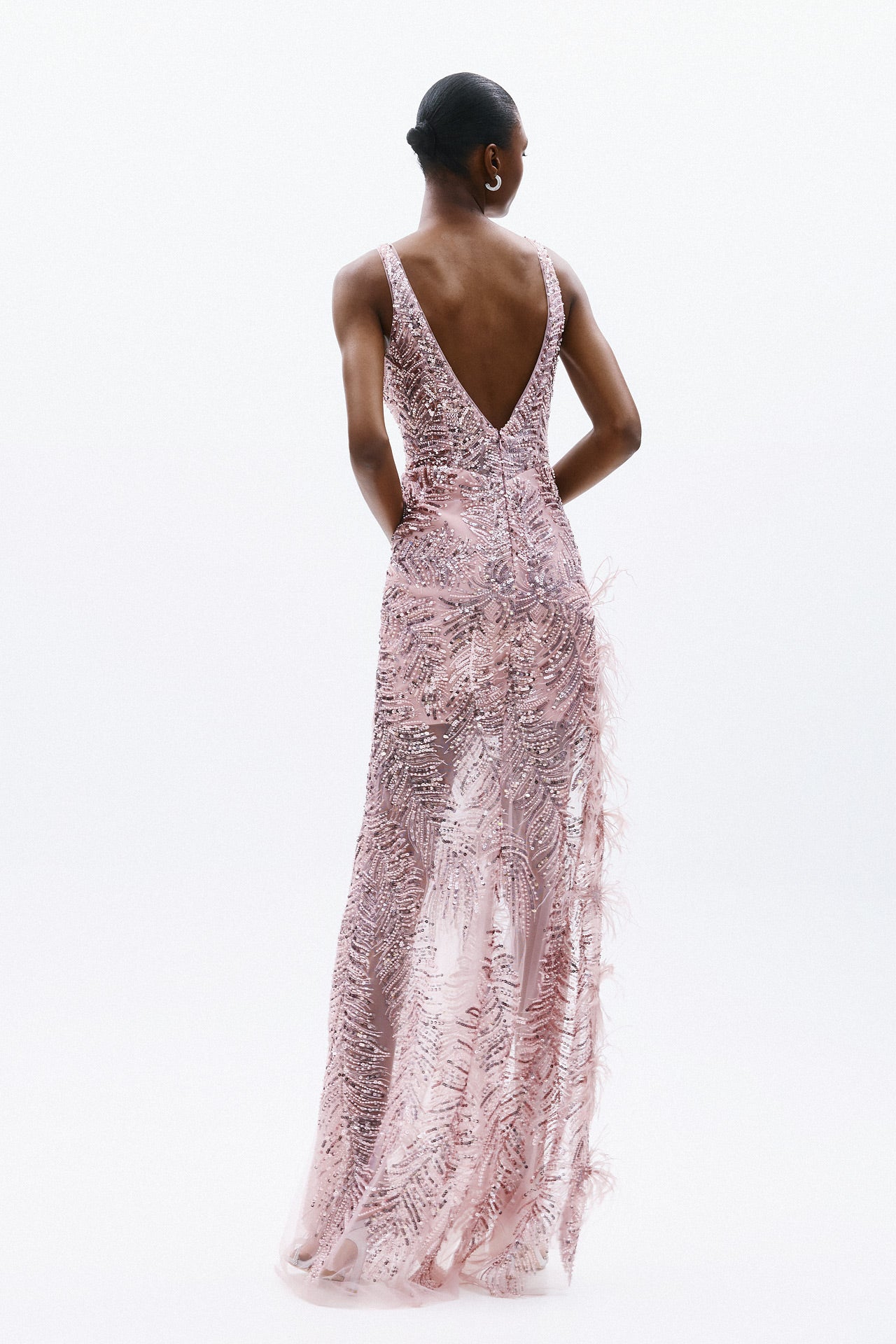 abito elegante con piume e pailettes A4715 DUSTY PINK ALLURE 
