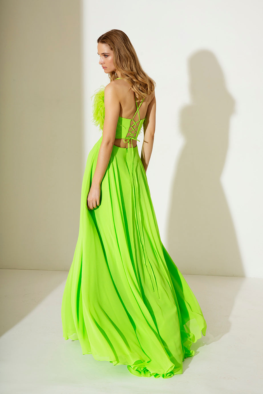 Abito con spacco A4214 LIME ALLURE 
