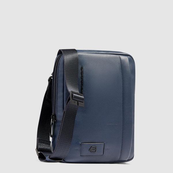 Borsello piccolo in pelle CA3084W137 BLU PIQUADRO 