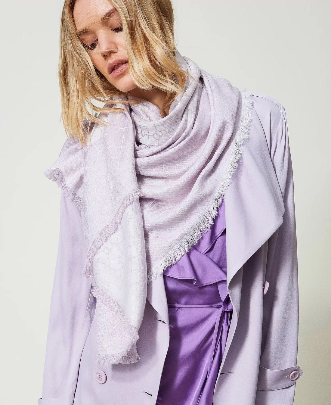 kefiah jacquard con logo oval t 241TA4400 00692 TWINSET 