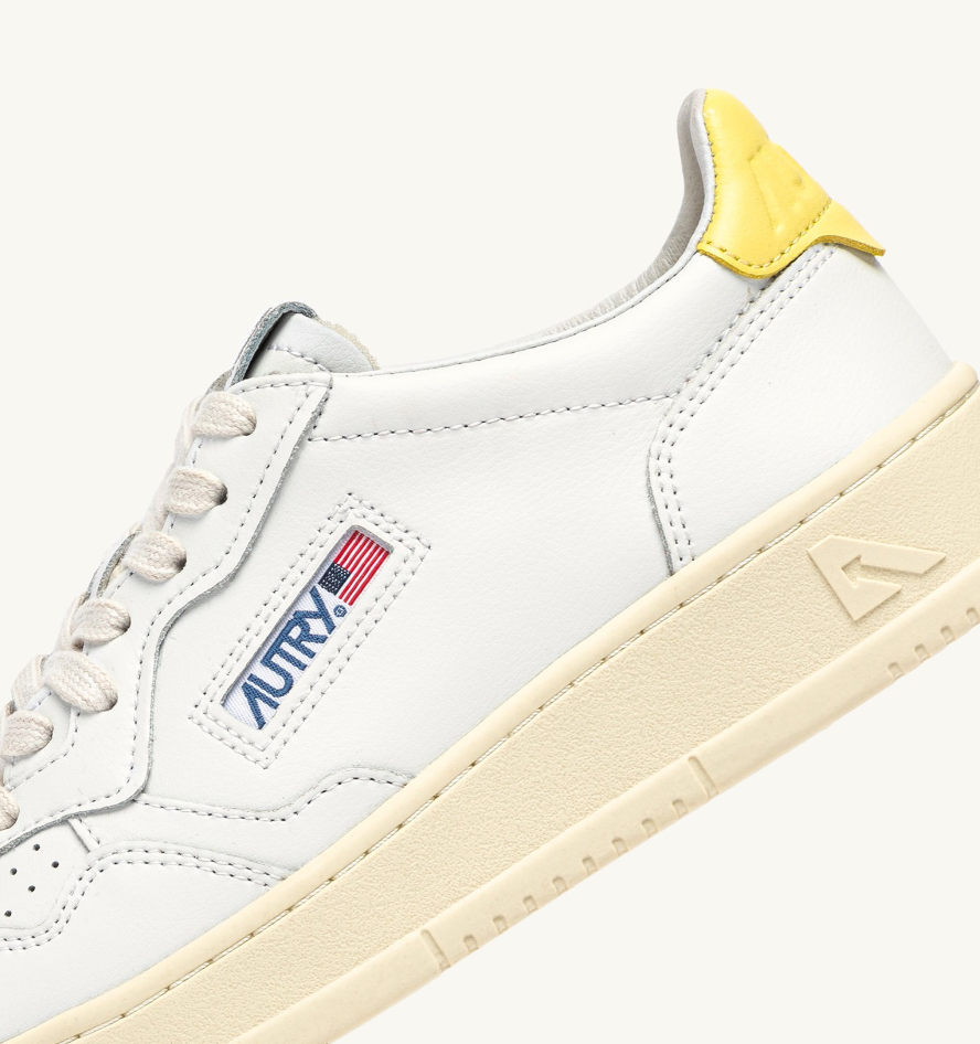 sneakers con patch logata AULWLL09 WHITE/LEMON AUTRY 