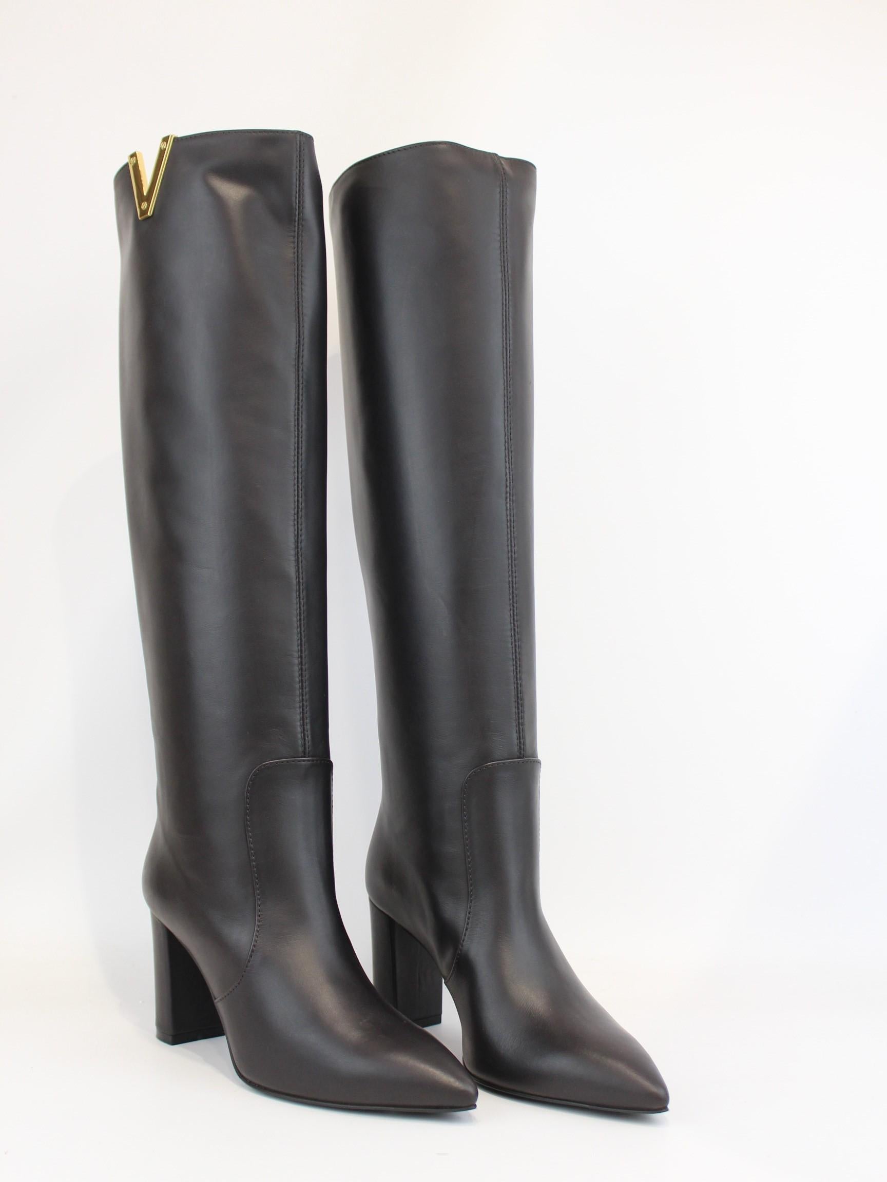 Stivali in pelle con V 4096 TESTA MORO VIA ROMA 15 