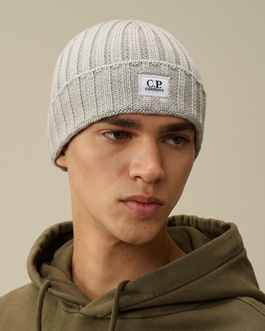 berretto in lana merino extra fine 17CMAC120A 005509A M92 CP COMPANY 