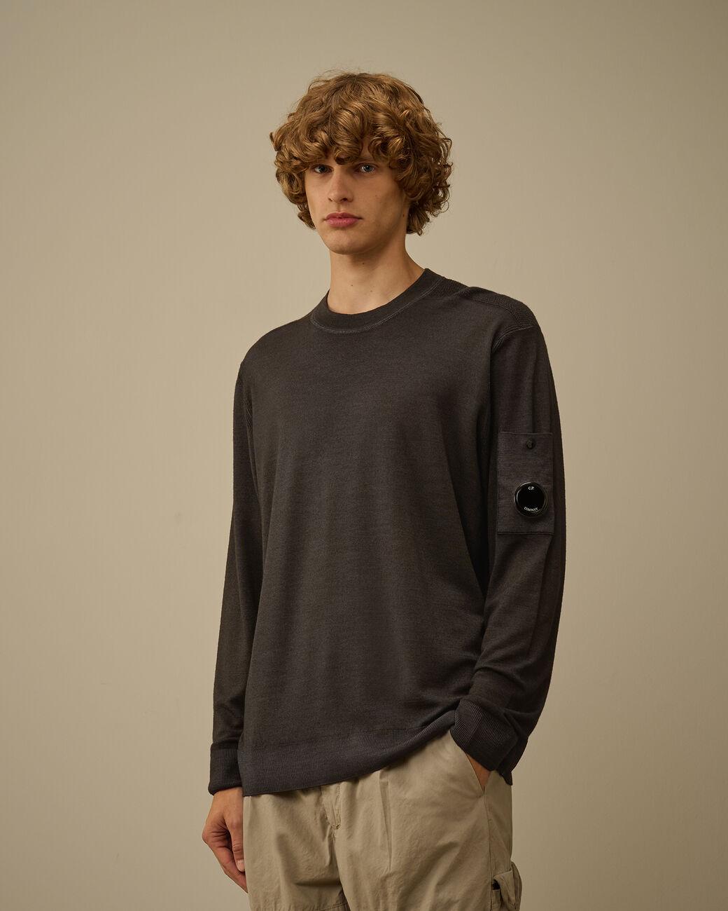 maglione in lana merino 19CMKN024A 003247F 978 CP COMPANY 