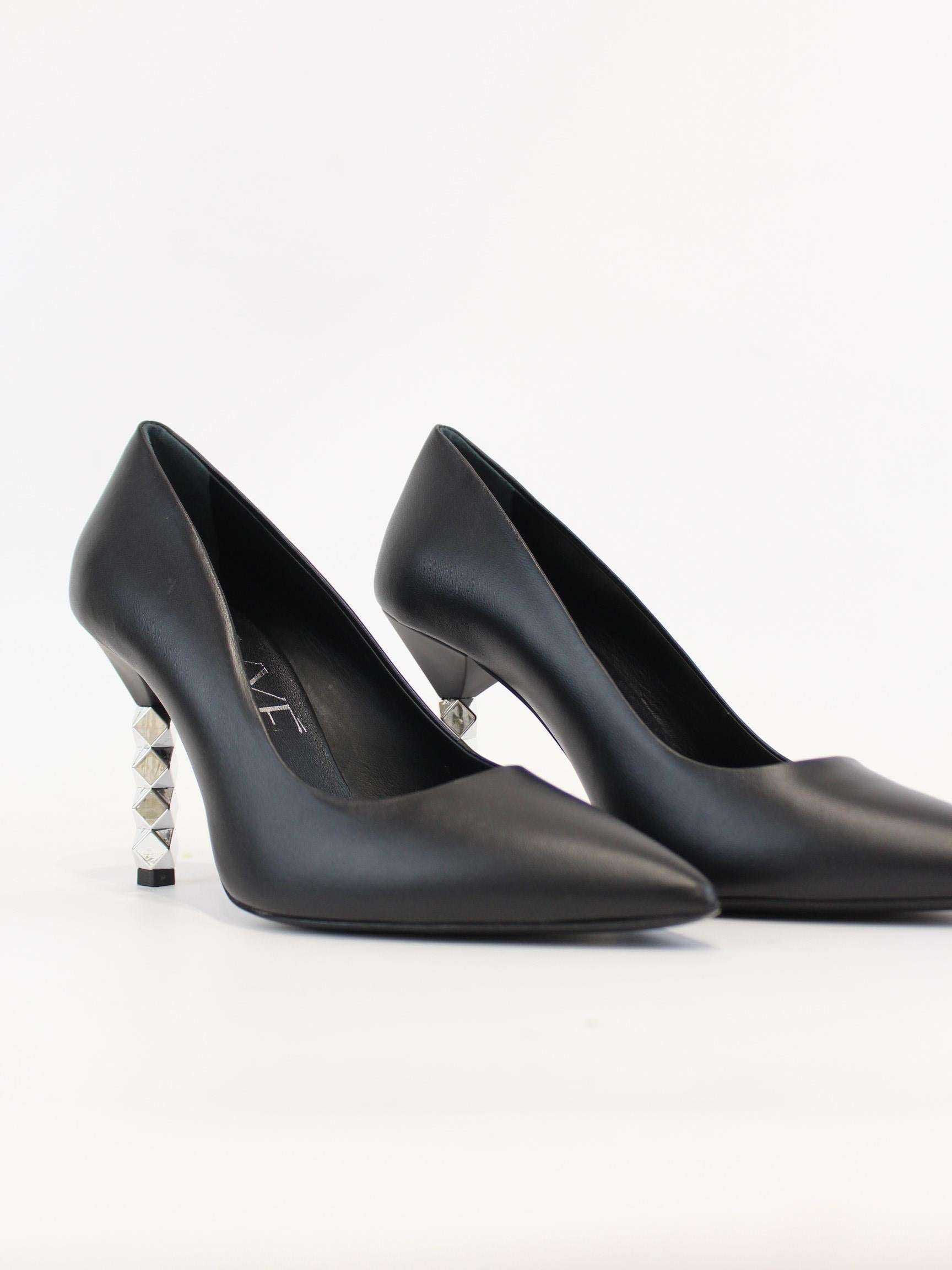 dècollette con tacco contrasto EG700 NERO OVYE' 