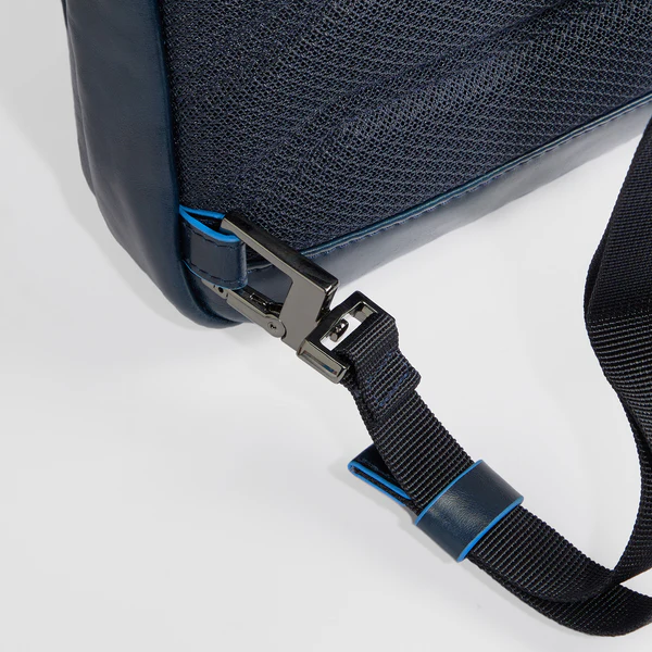 monospalla con portabilità a zaino CA6589B2 BLU2 PIQUADRO 