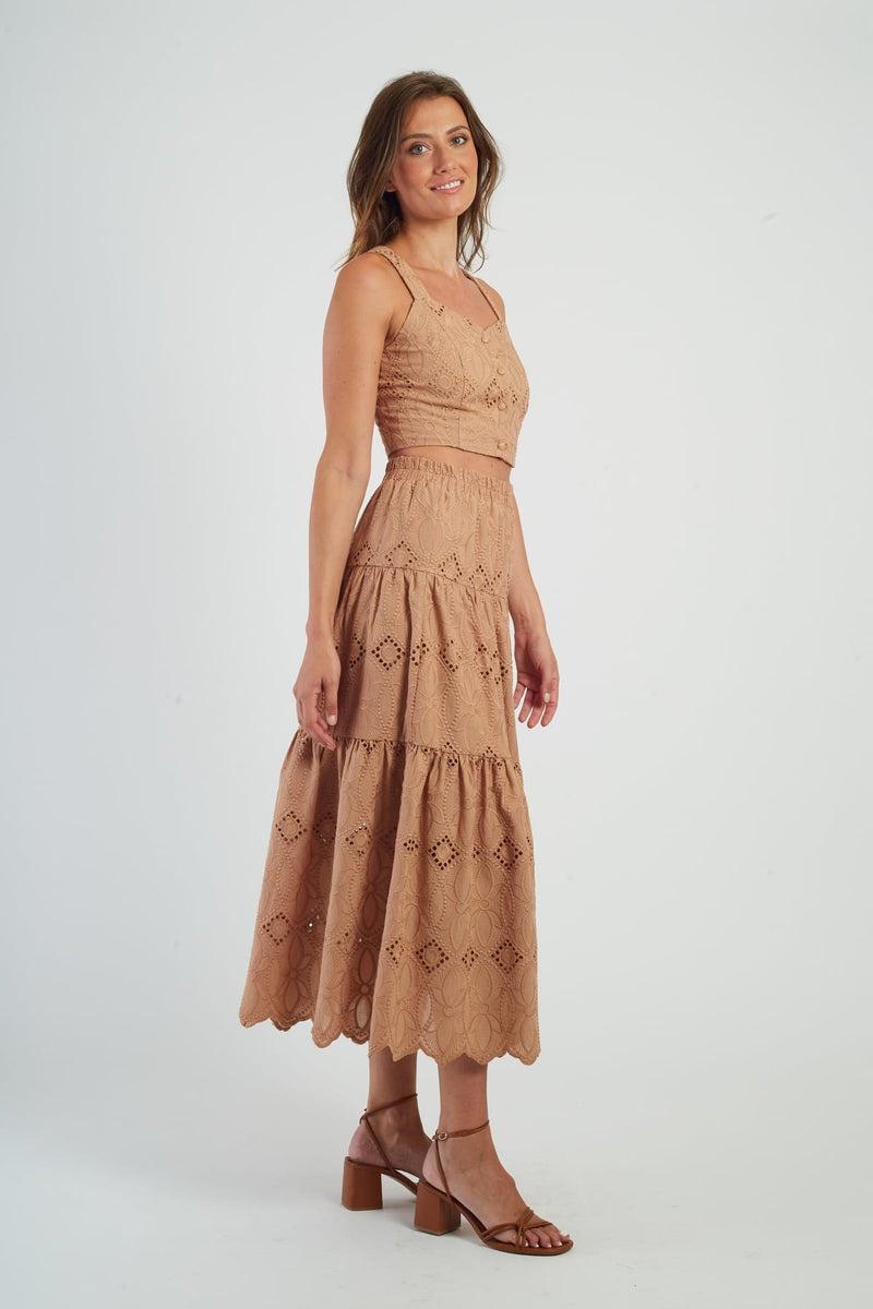 top corto in pizzo P625004 EDOUARDA 115 CAMEL DERHY 
