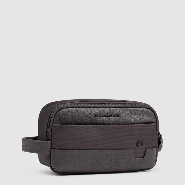 beauty case in tessuto riciclato BY6021W138 TM PIQUADRO 