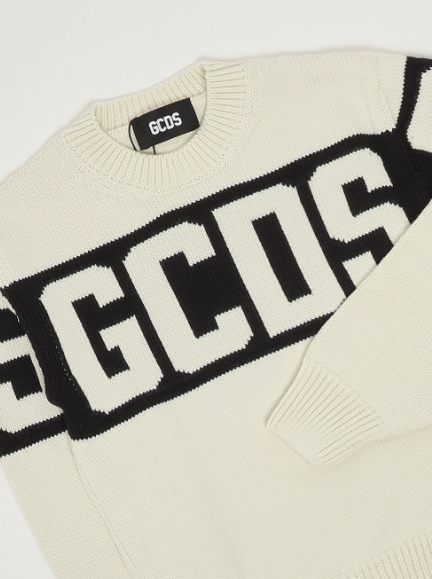 maglione con banda logata B2JU1526BA7 15 BONE GCDS 