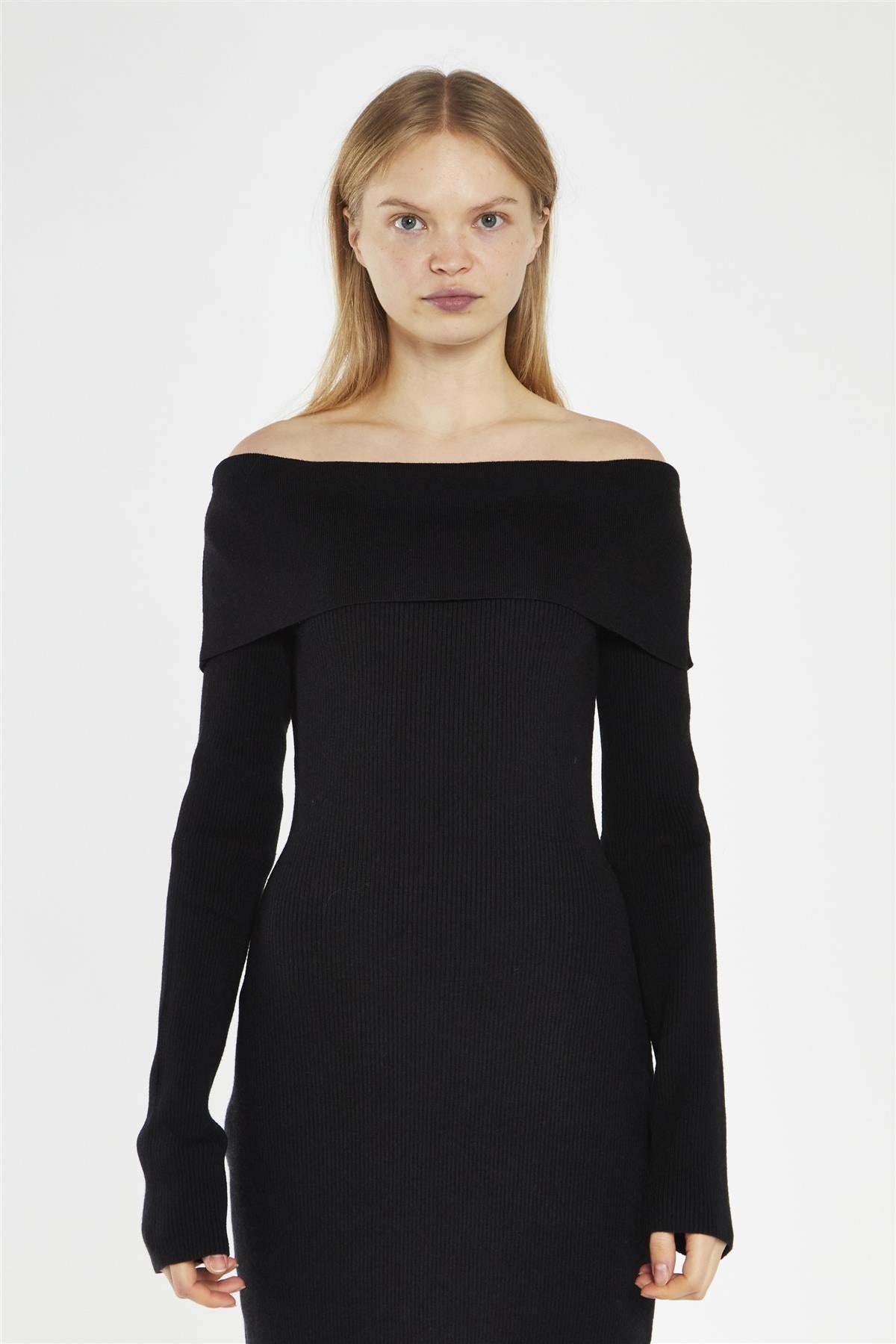 AN4888BLACK GLAMOROUS