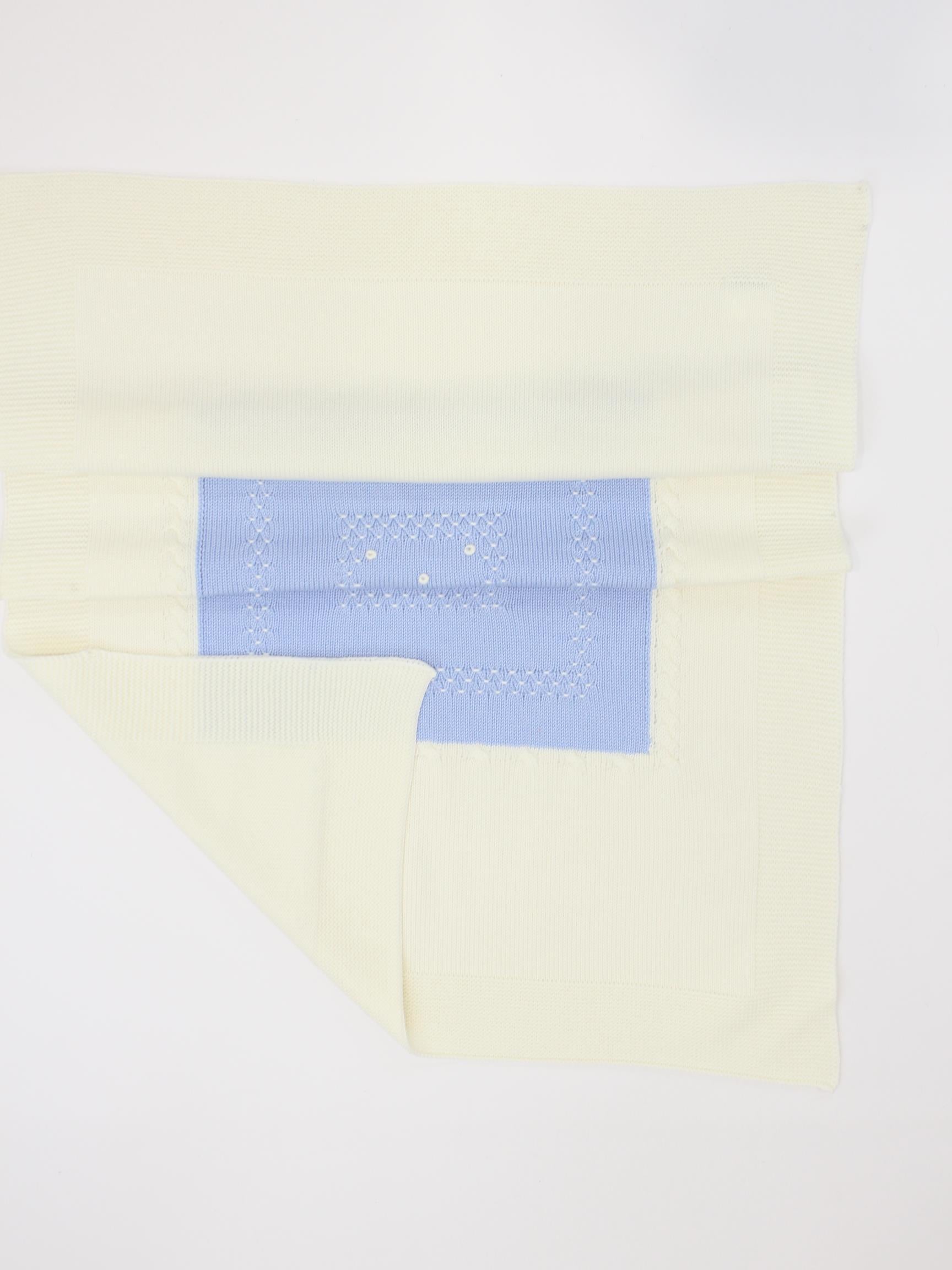coperta in lana con ricami 30 COPERTA UNI PICCOLA GIUGGIOLA 