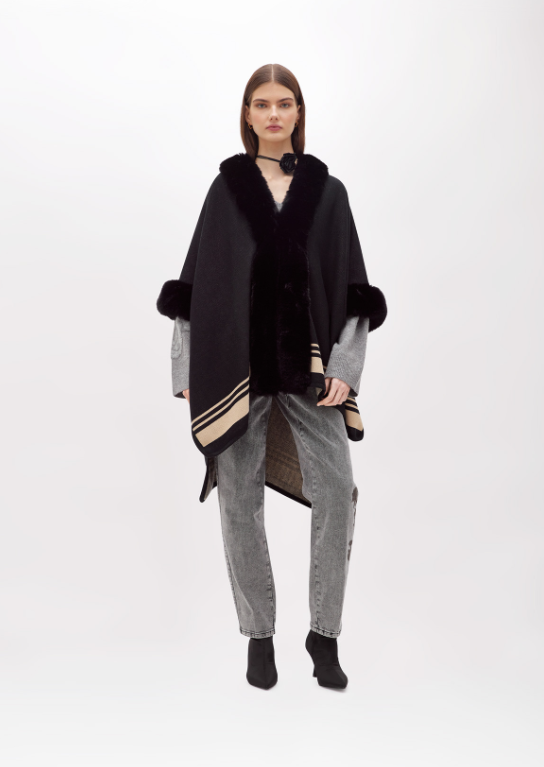 cappa in maglia faux fur PF5011T0300 22222 Blugirl 