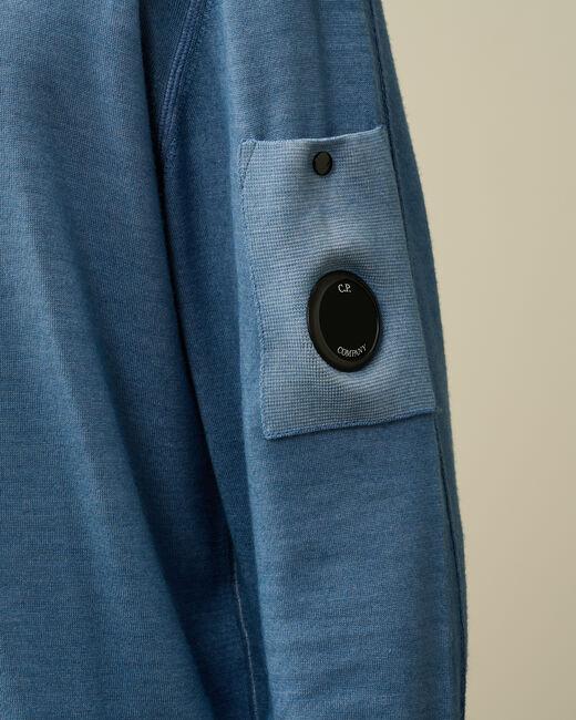 maglia in lana merino con logo 17CMKN091A 003247F 851 CP COMPANY 