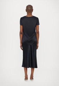 blusa in seta stretch CORTONA 021 MM 