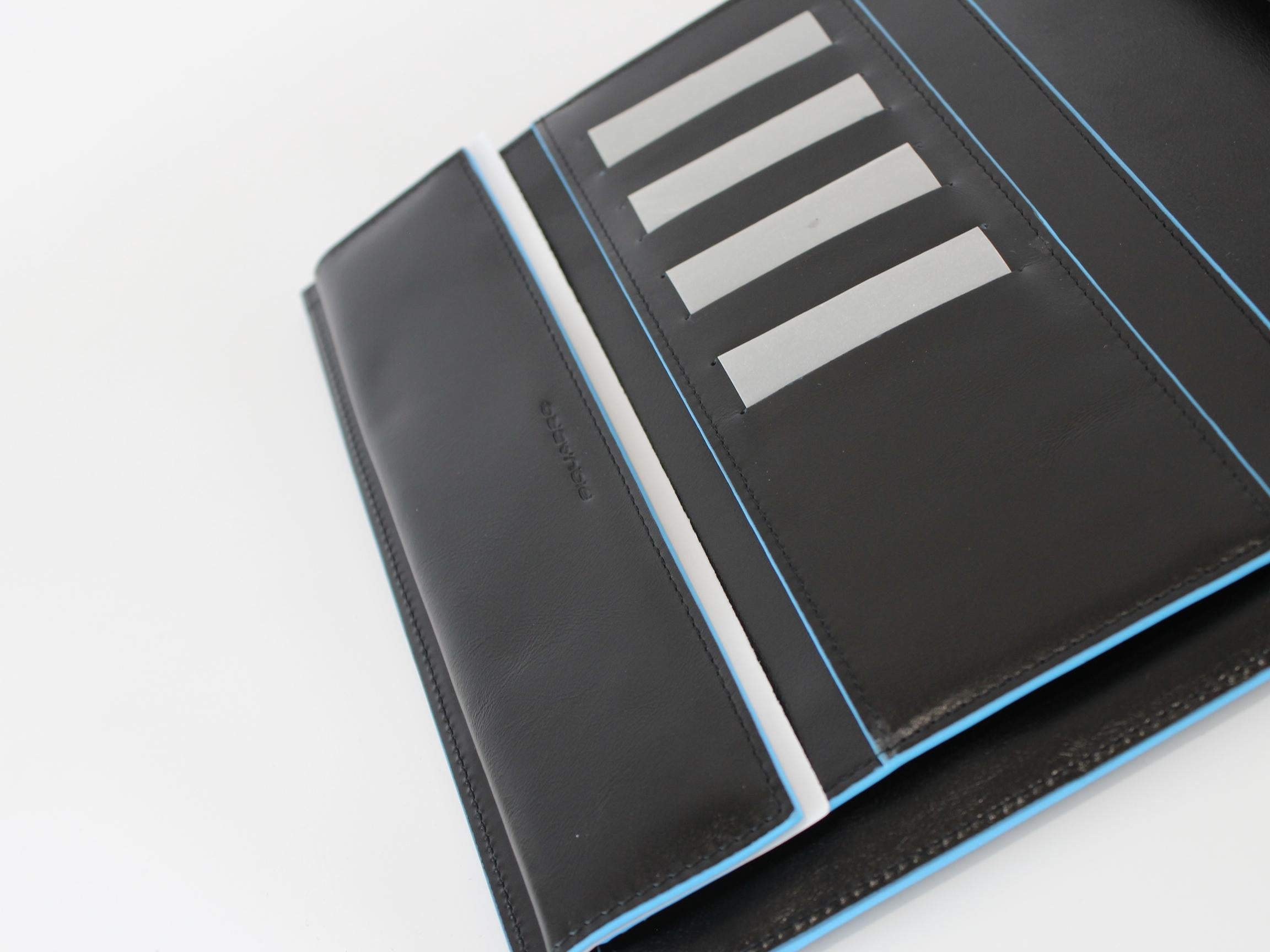 agenda giornaliera in pelle liscia AG1148B2 N PIQUADRO 