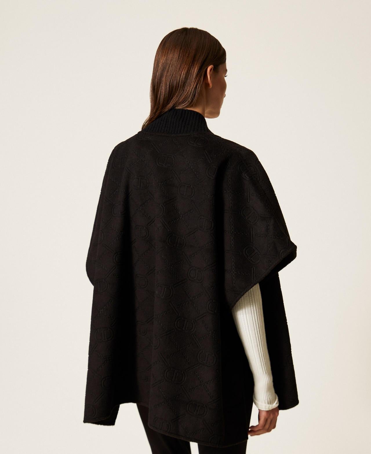 poncho logato 252TO5420 00006 TWINSET 