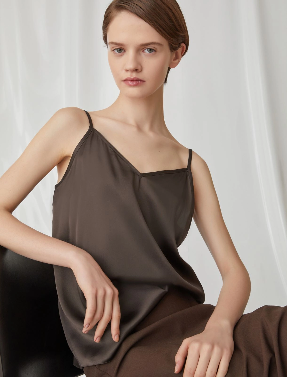 top con bretelle sottili in raso LEZIONE 003 MARella 