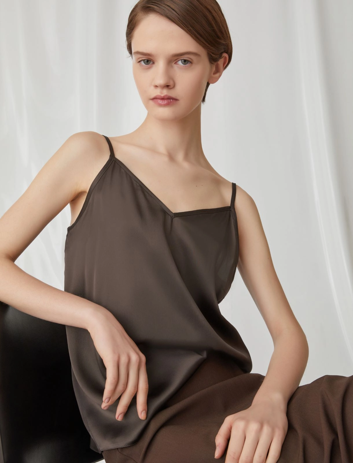 top con bretelle sottili in raso LEZIONE 003 MARella 