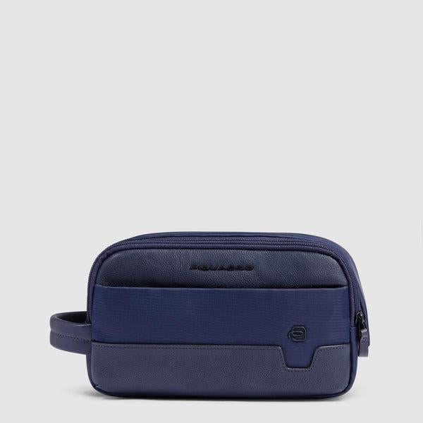 beauty case in tessuto riciclato BY6021W138 BLU PIQUADRO 
