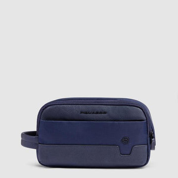 beauty case in tessuto riciclato BY6021W138 BLU PIQUADRO 