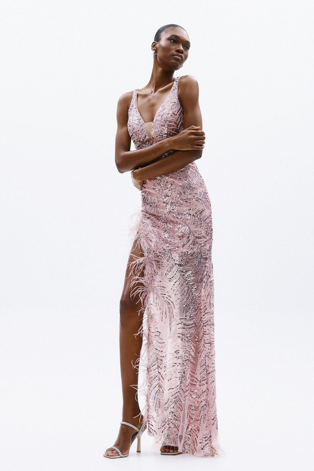abito elegante con piume e pailettes A4715 DUSTY PINK ALLURE 