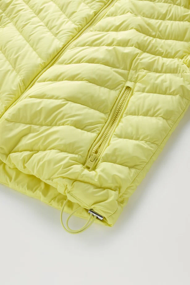 giubbino con trapuntatura e cappuccio CFWWOU0973FRUT2635 2173 WOOLRICH 