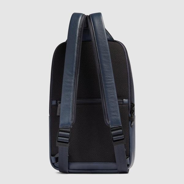 zaino monospalla in pelle CA6764W137 BLU PIQUADRO 