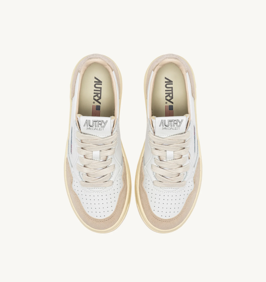 sneakers medalist woman AULWLS75 WHITE/GOLD AUTRY 