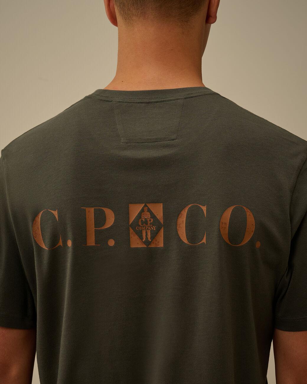 t-shirt con maxi logo schiena 19CMTS104A 005100W 978 CP COMPANY 