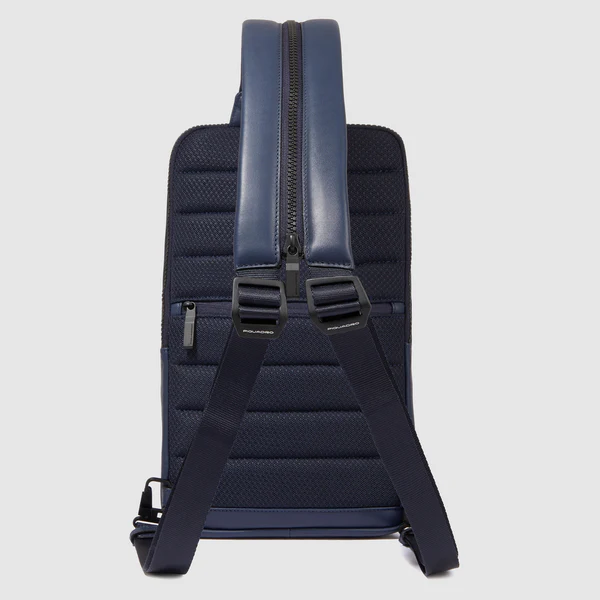 Monospalla in pelle porta Ipad CA6441W131 BLU PIQUADRO 