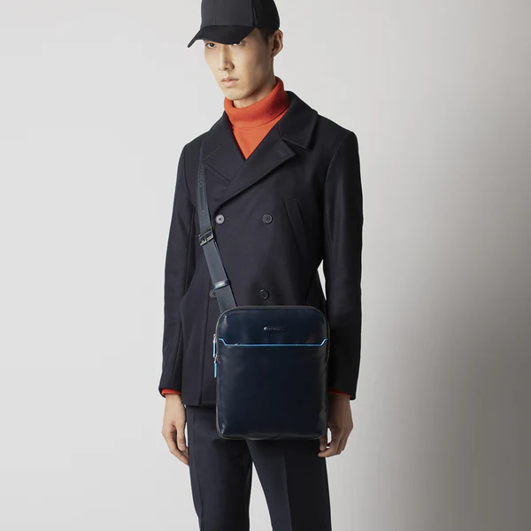 borsello espandibile CA5085B2 BLU2 PIQUADRO 