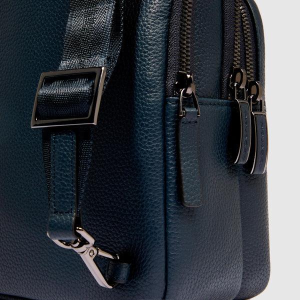 borsello multi scomparitmento CA6303MOS BLU PIQUADRO 