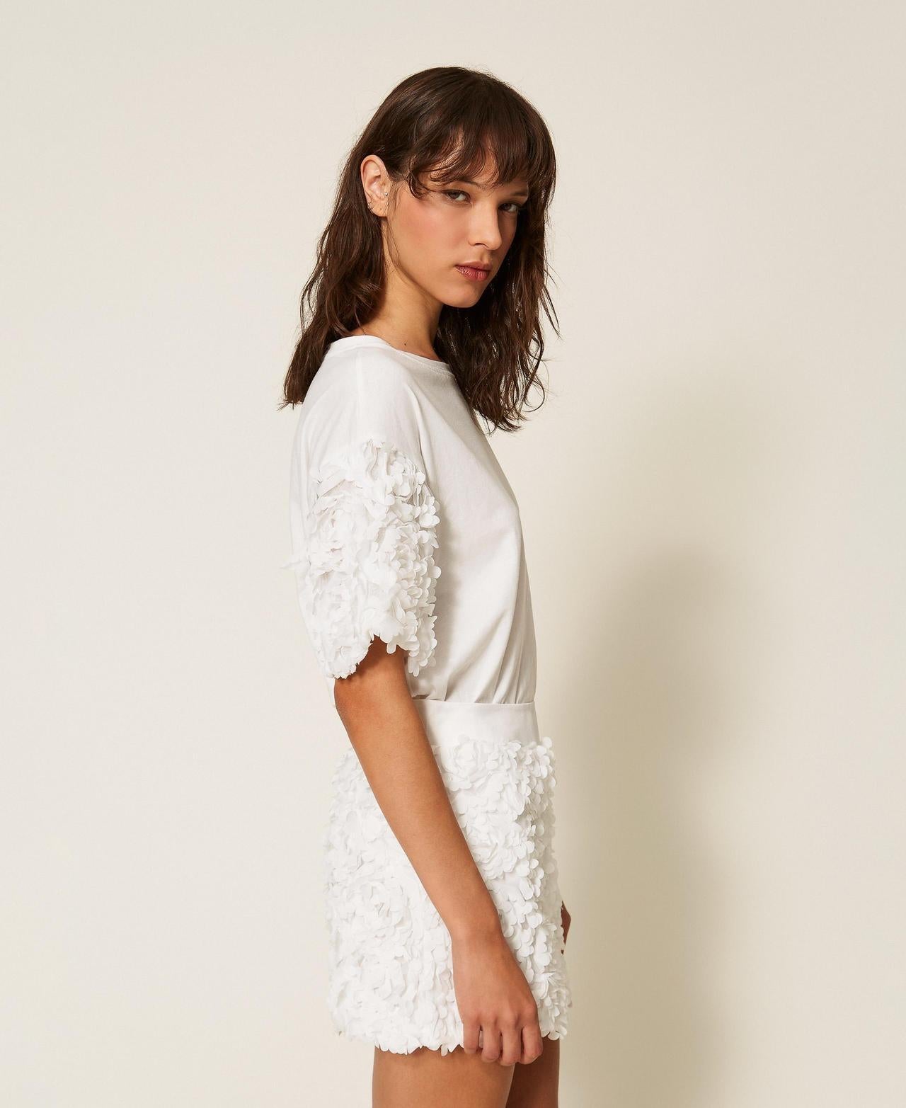 t-shirt con maniche in tulle con fiori 261AP2233 00526 TWINSET ACTITUDE 