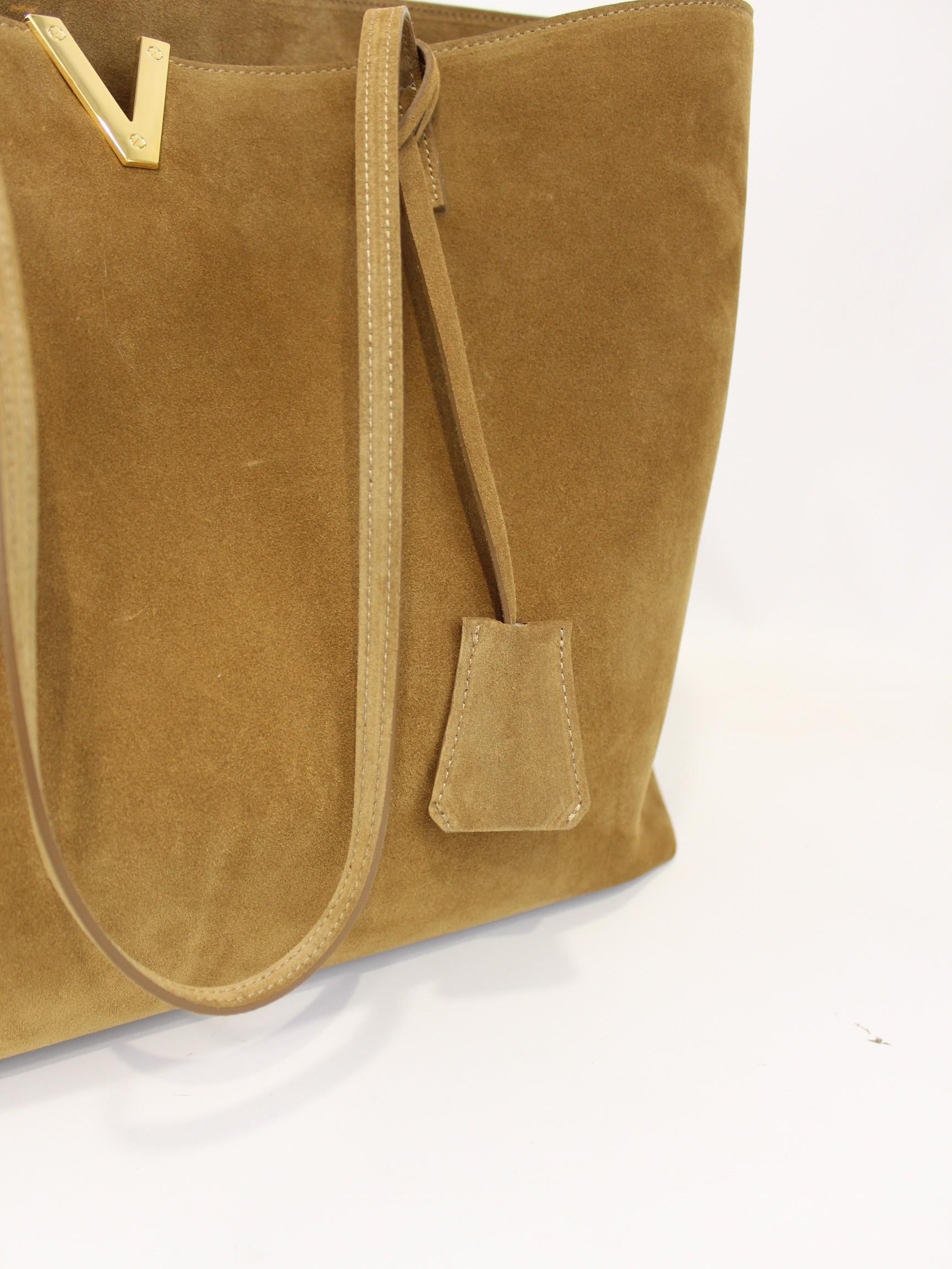 Borsa shopper con V iconica VR1200 MARTORA VIA ROMA 15 
