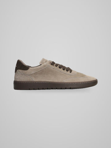 sneakers in camoscio