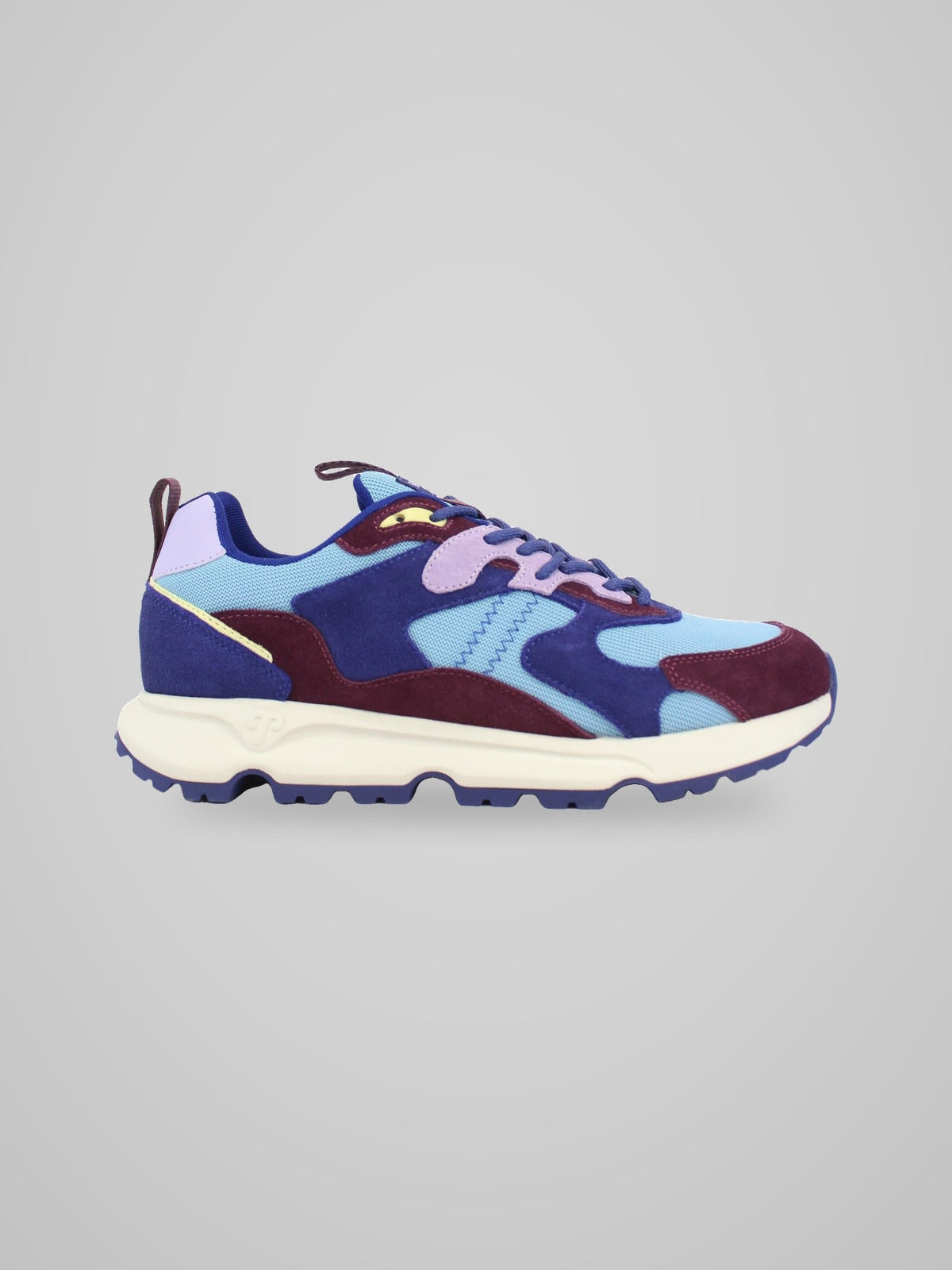 sneakers song con dettaglio